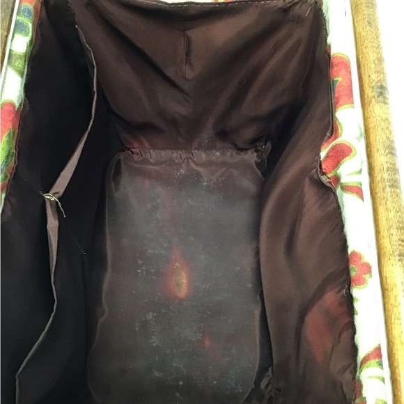 Vintage Floral Canvas Crochet Supply Craft Tote with Wooden Frame and Supplies 🧡 - Picture 5 of 11